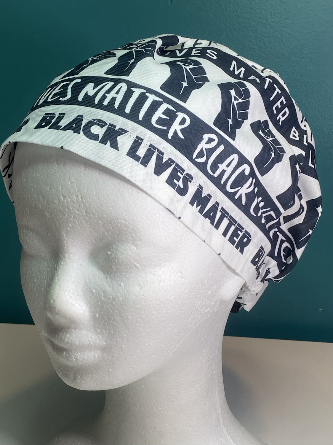 BLACK LIVES MATTER (pre order 3-4 weeks)